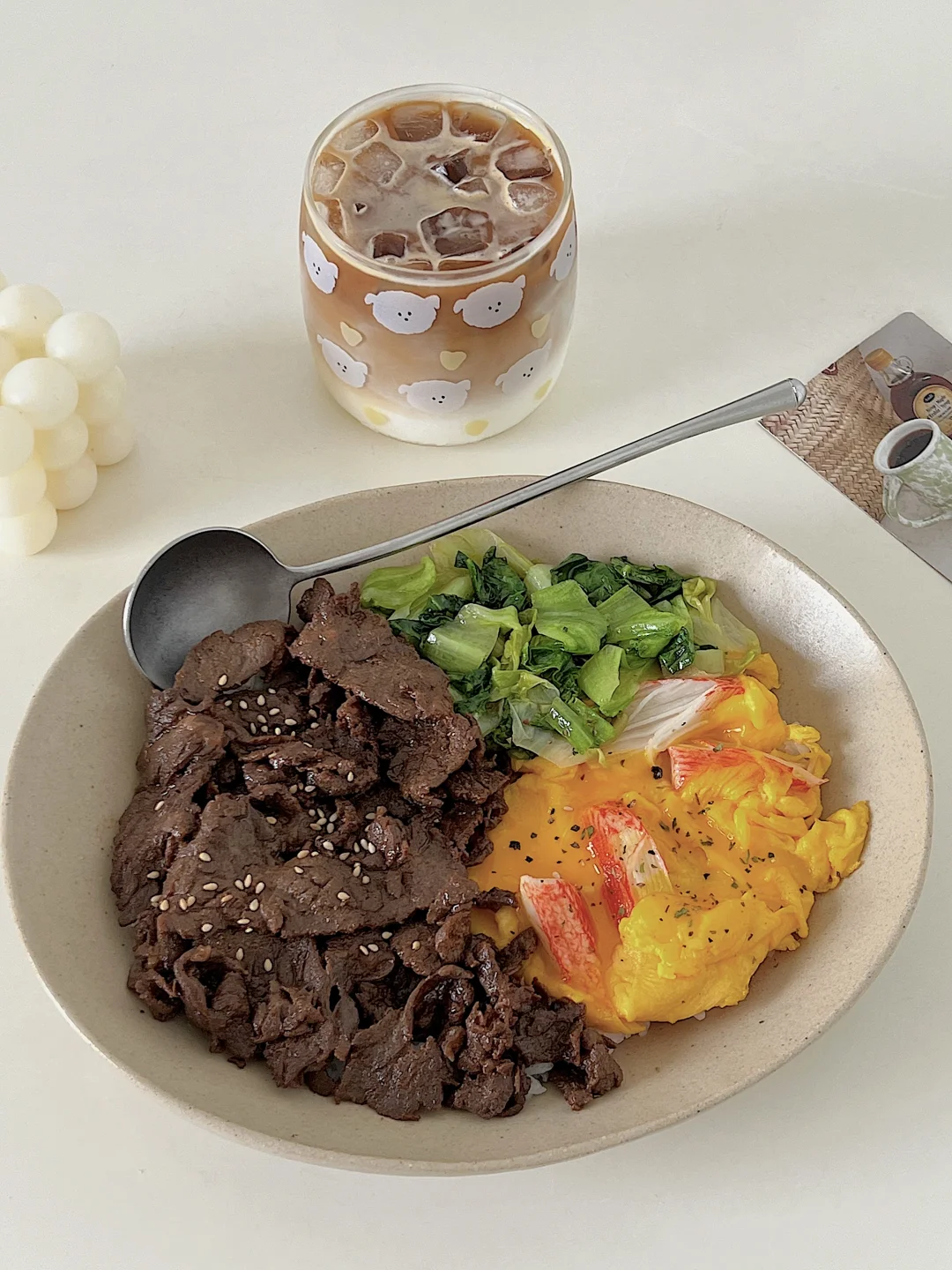 普通人的减脂餐|牛肉蟹柳滑蛋生菜盖饭🍱