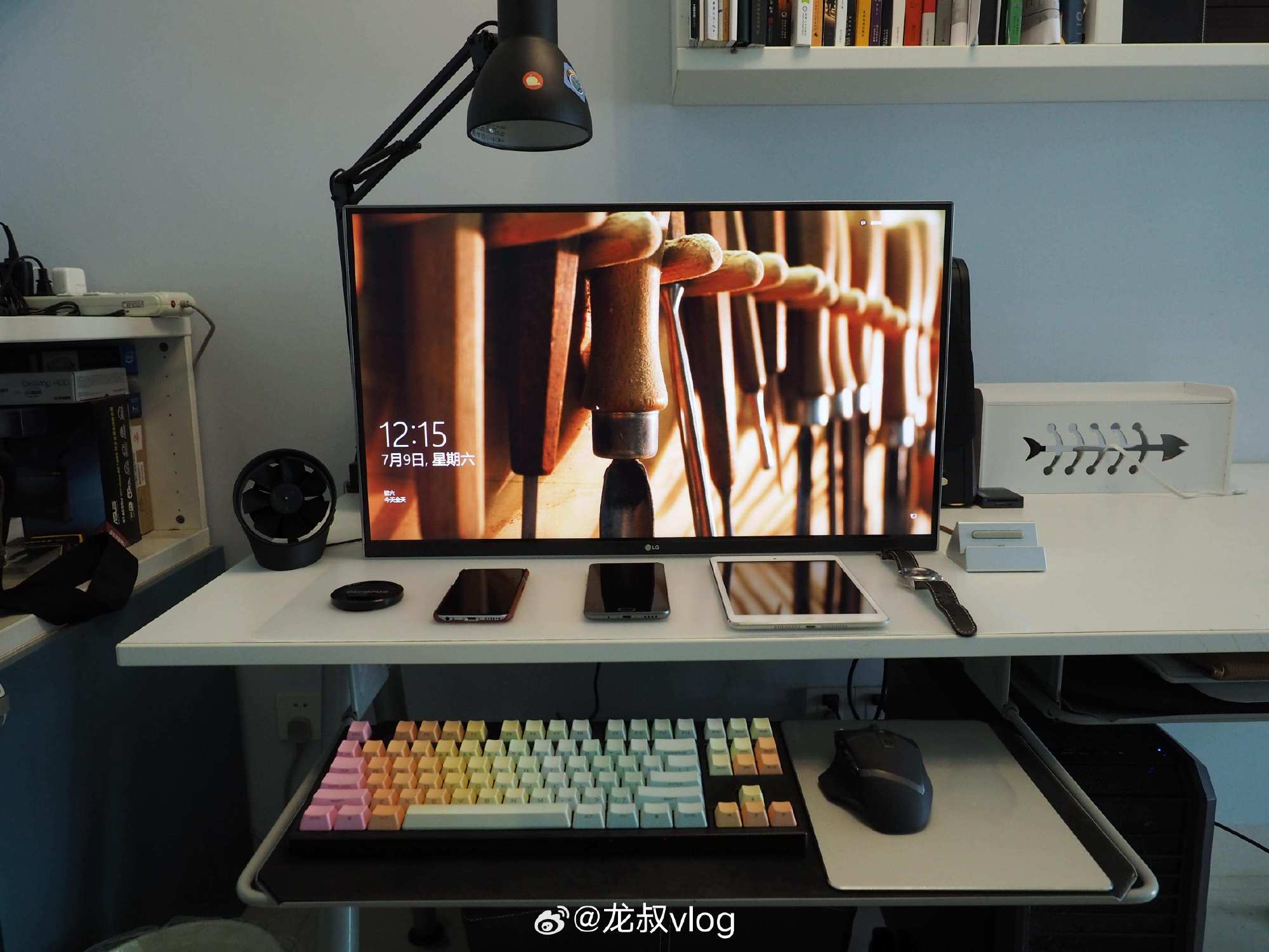 我十年前的电脑桌面是什么样的？  偶然看到 的活动，回想玩桌搭也十多年...