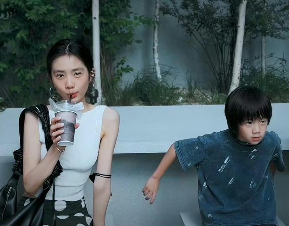 #黄磊二女儿和黄磊一模一样#黄磊赢麻了！3个娃3种性格，这才是顶级家教 ​