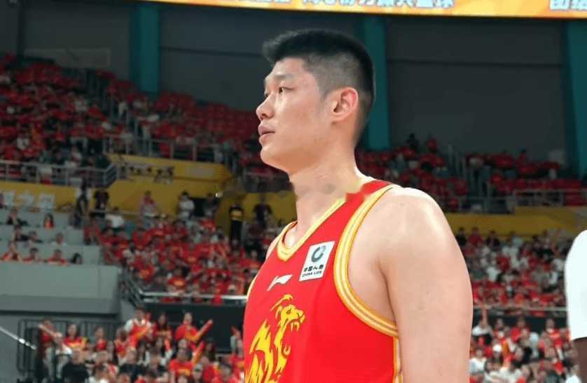 再下一城！广厦2-0深圳夺赛点 布朗30分贺希宁18分北京时间5月18...