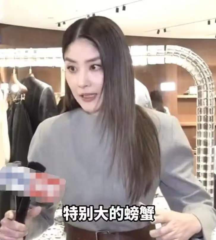陈慧琳自曝在澳洲吃超大螃蟹中毒 胸口背部突然发痒起疹 ​