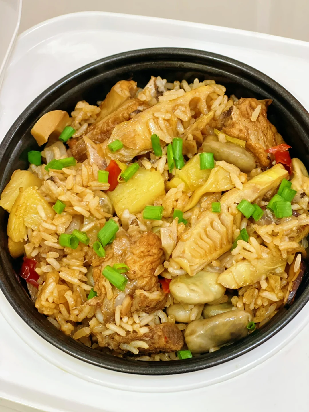 春笋蚕豆排骨焖饭营养味又鲜做法还简单