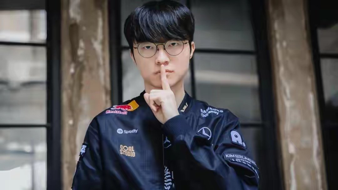 Faker当选电竞第一人！与梅西乔丹等体育巨星同列 ​