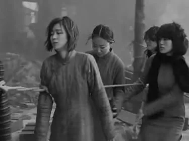 即便肚子再胀，鬼子依然让慰安妇接客！