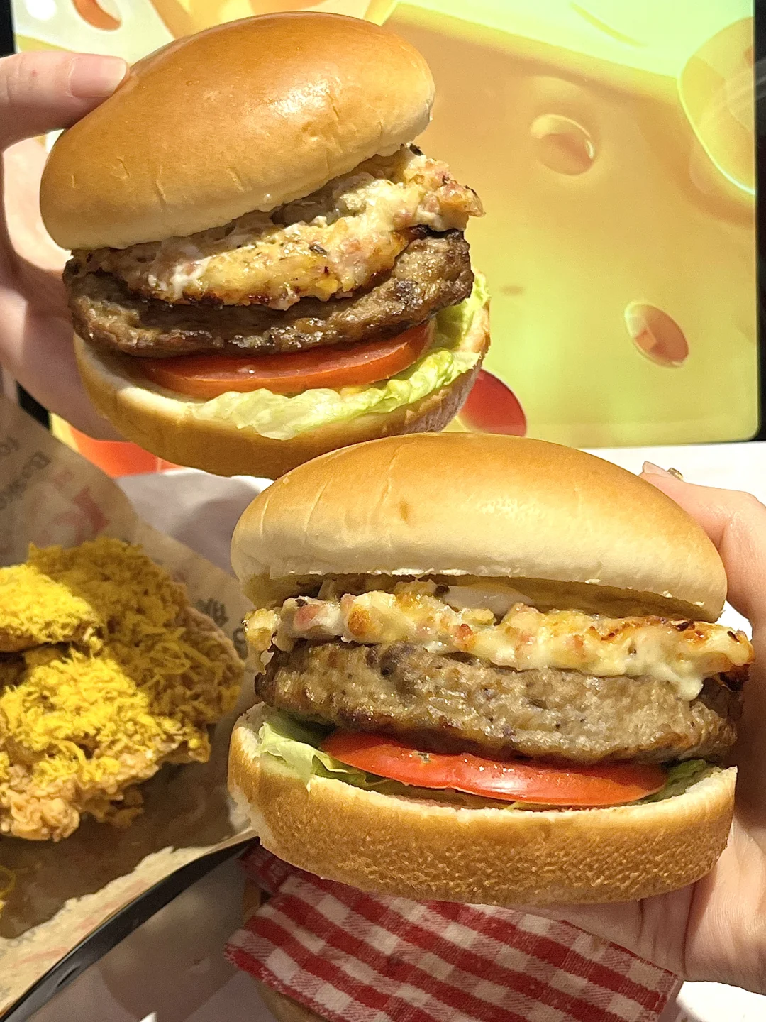 牛堡+焗面？！肯德基你在玩一件很新的东西。。