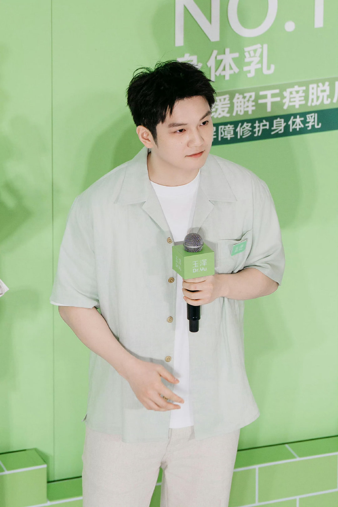 青苹果味🍏的东儿
#樊振东上海活动# ​