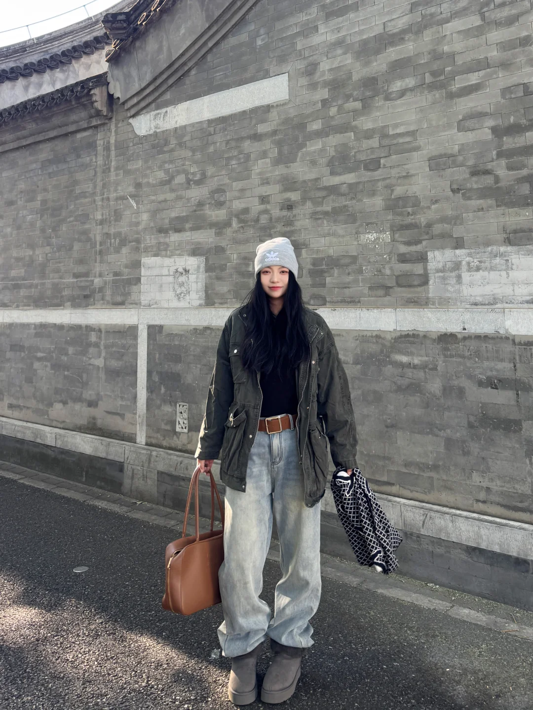 北京入冬啦❄️浅色裤子搭雪地靴太好看
