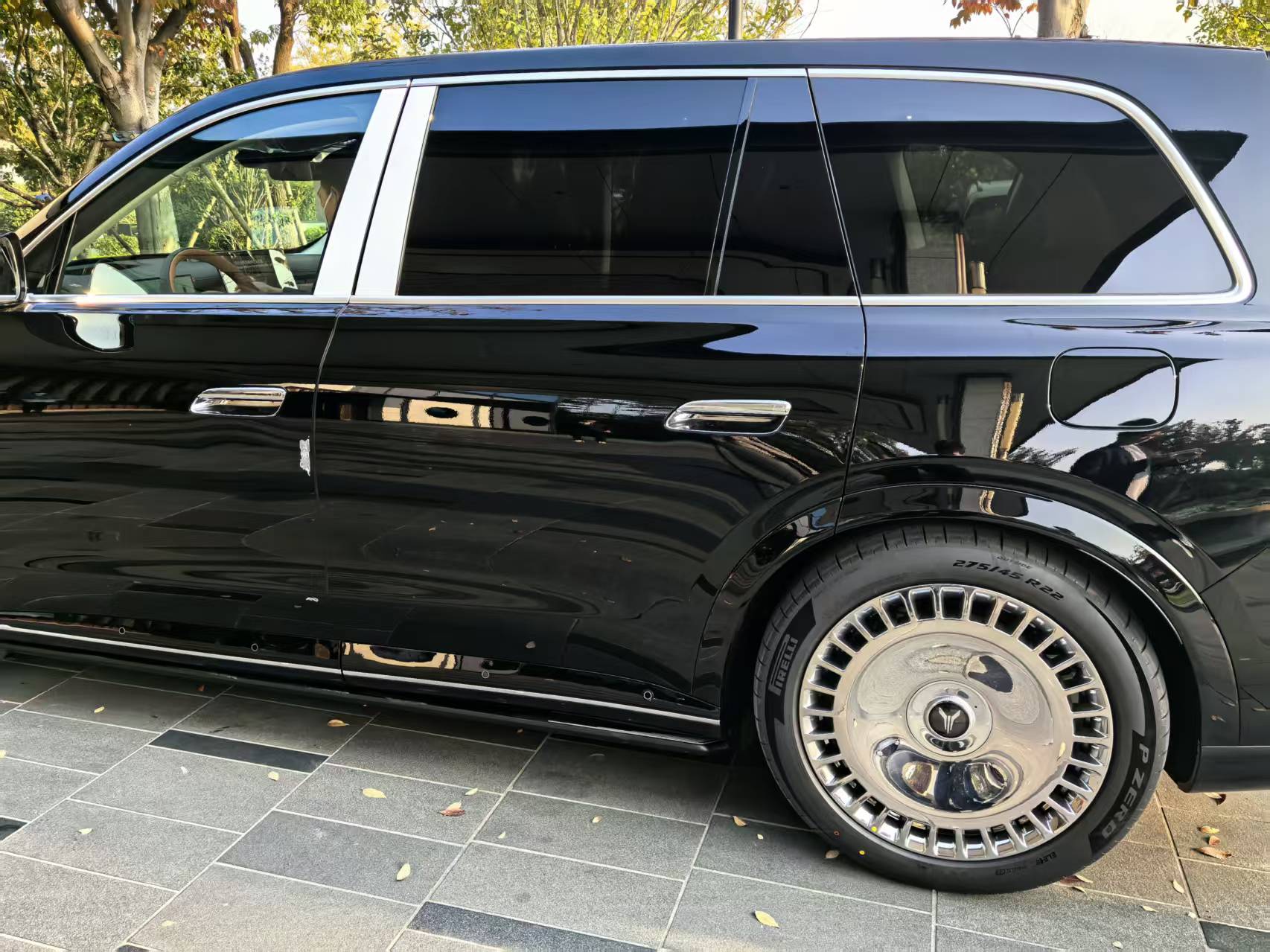 深度试驾岚图泰山：三腔空悬+智驾双buf