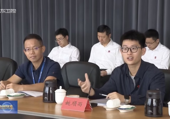 当姚顺雨穿上夹克，hotnerd变姚局😂