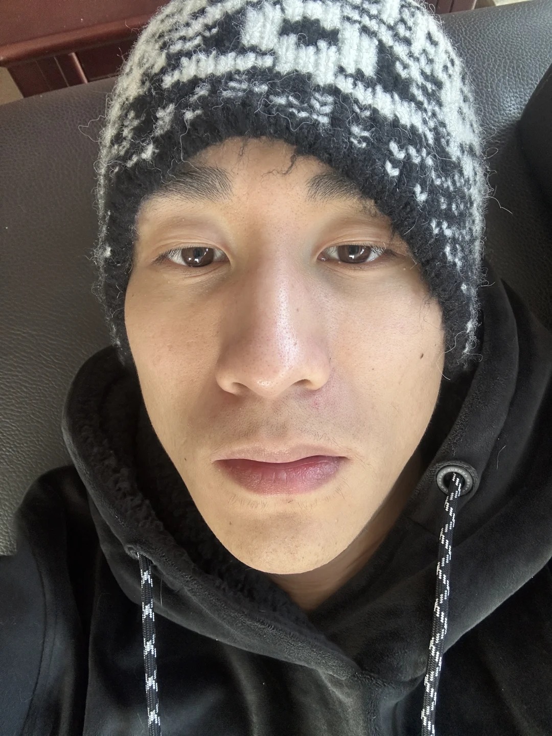 绝大部分普通人以老实善良自居，无能而已还安慰自己。
	
很多家学…例如怎么送礼、