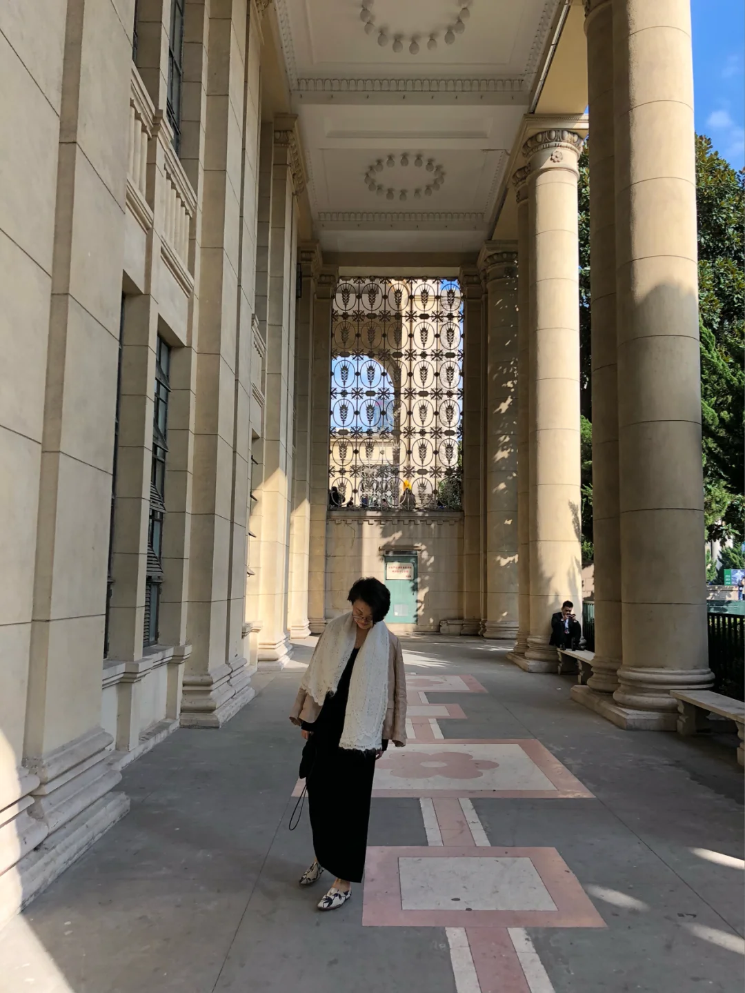 气质女孩 春秋穿搭：羊绒连身裙➕亚麻西装