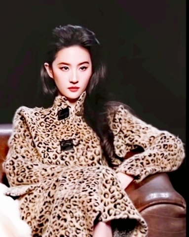 时尚女王刘亦菲