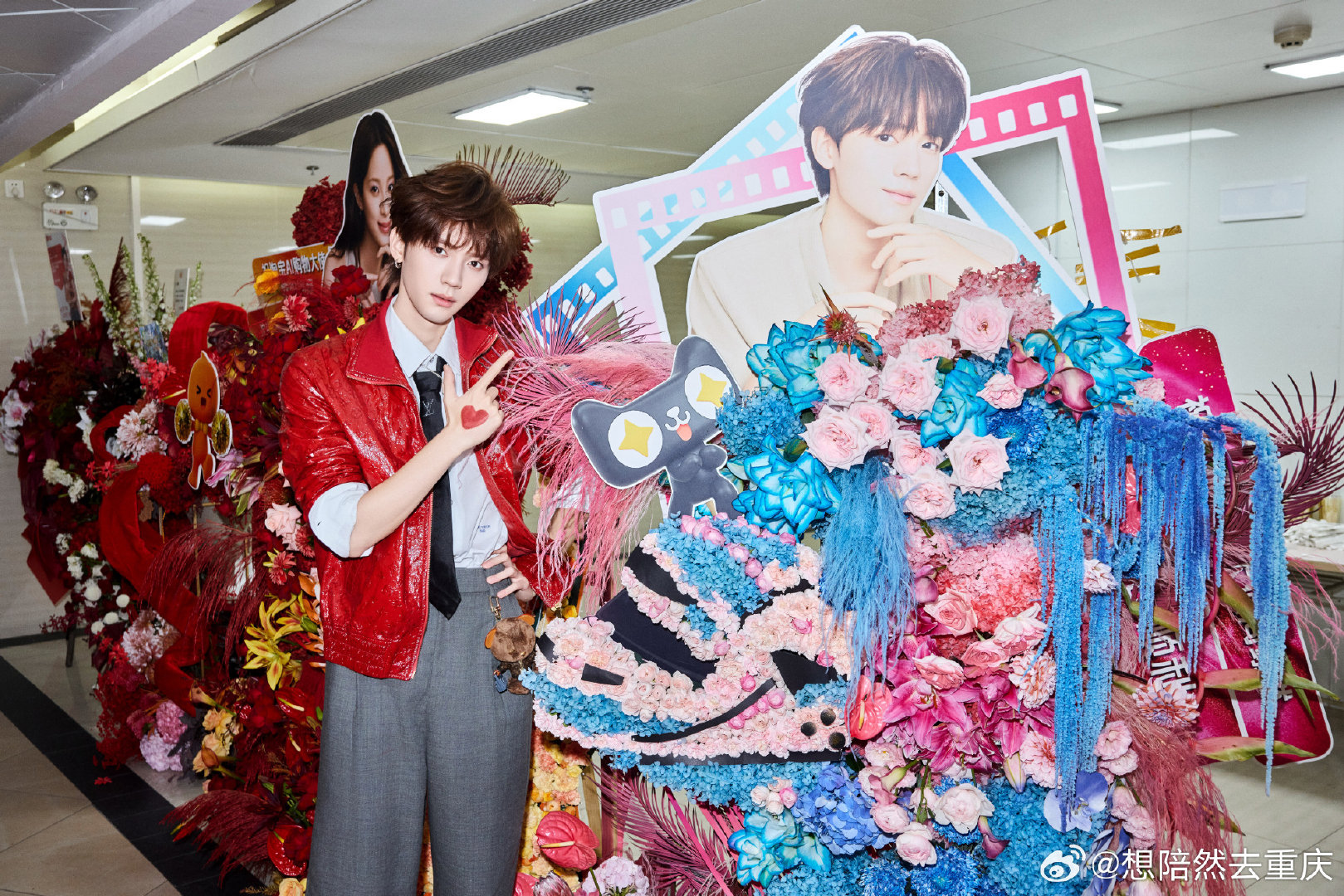 #周翊然[超话]##欧阳娜娜演唱会嘉宾是周翊然##周翊然[超话]# zyr

天天都需要你爱 我的心思由你猜~

​