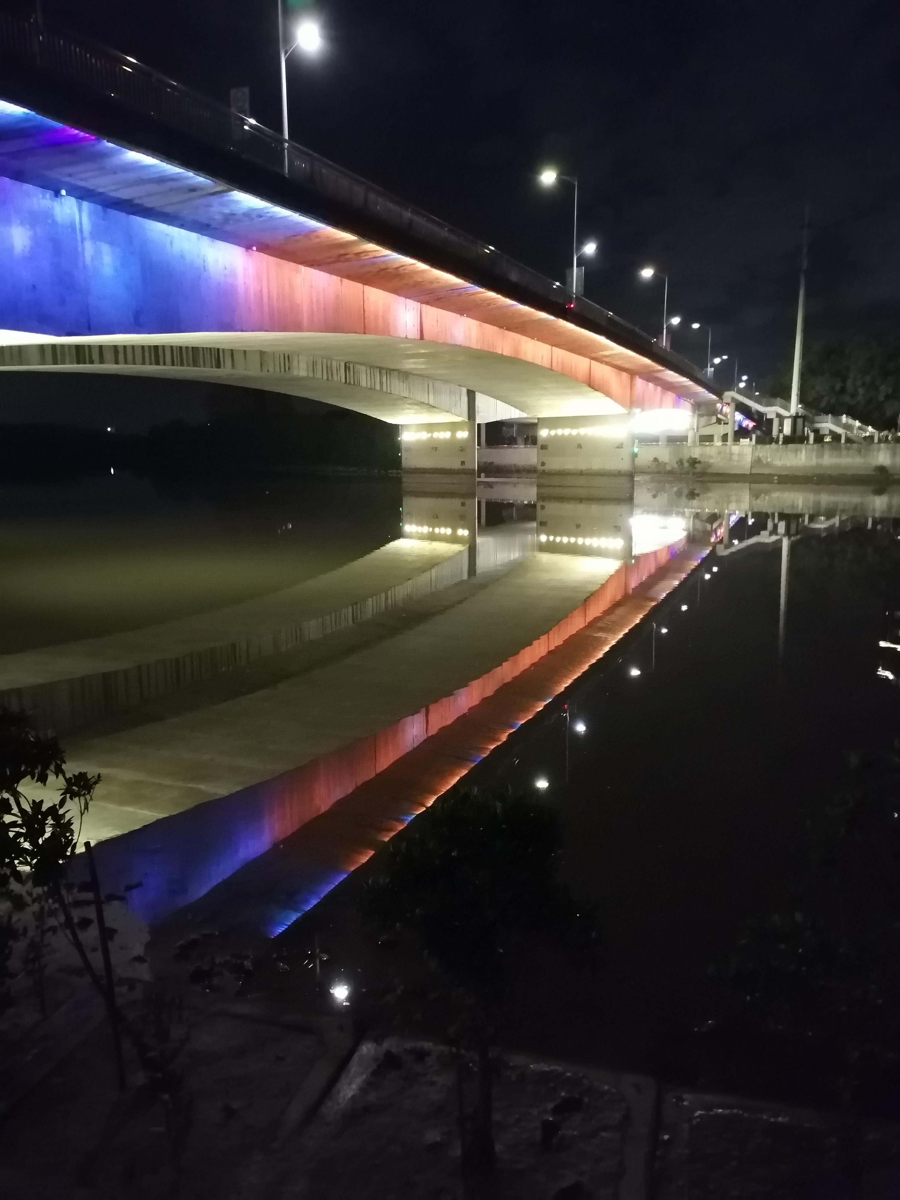 跑美团众包的乐趣就是边骑着电鸡兜风，路边看到美景停下来看看，现场感受一...