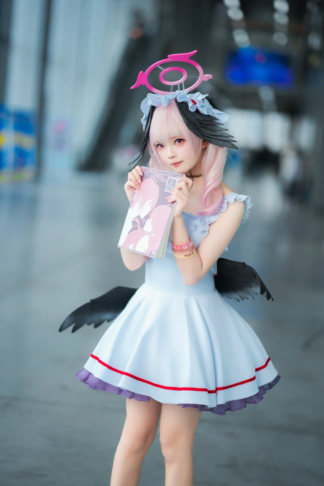 小春又看奇怪的书了