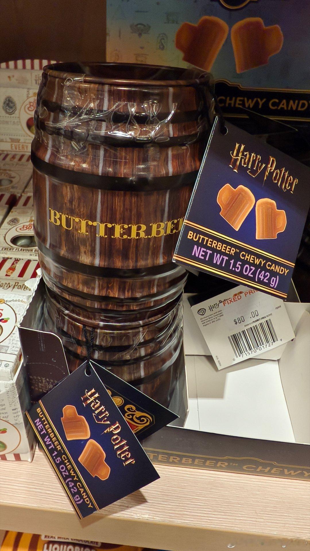 圖1.Hershey's聯乘Harry Potter.牛奶巧克力、圖2.Harry Potter焦糖爆谷味牛奶巧克力.黑巧克力、圖3-4.牛油啤酒味&牛油啤酒造型HarryPotter軟糖 + 牛油啤酒味HarryPotter果凍豆、圖5.崔始源雜誌、圖6.足球員卡牌.裡面的足球員超帥.是靚仔版美國隊長、圖7-8.梵高向日葵Sketch Book繪畫筆記本、圖9-10.維 ​
