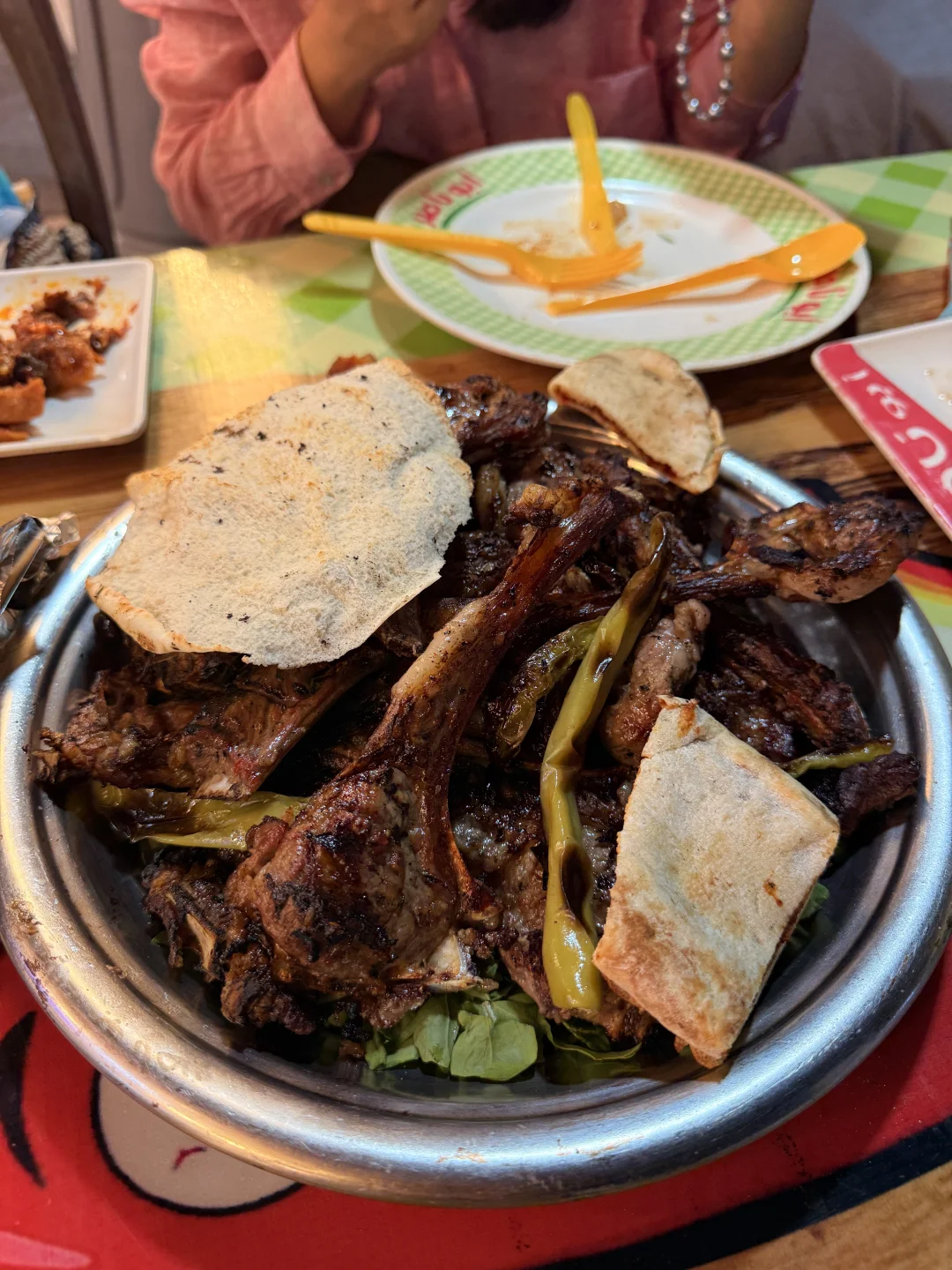 亚历山大蕞火的餐厅，吃埃及蕞好吃的烤羊排
