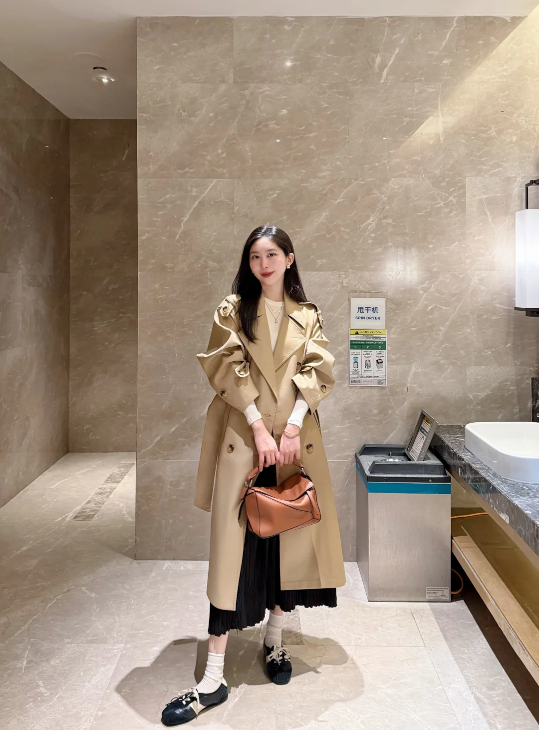 打工人ootd💼｜自带氛围感的早秋风衣穿搭🍂