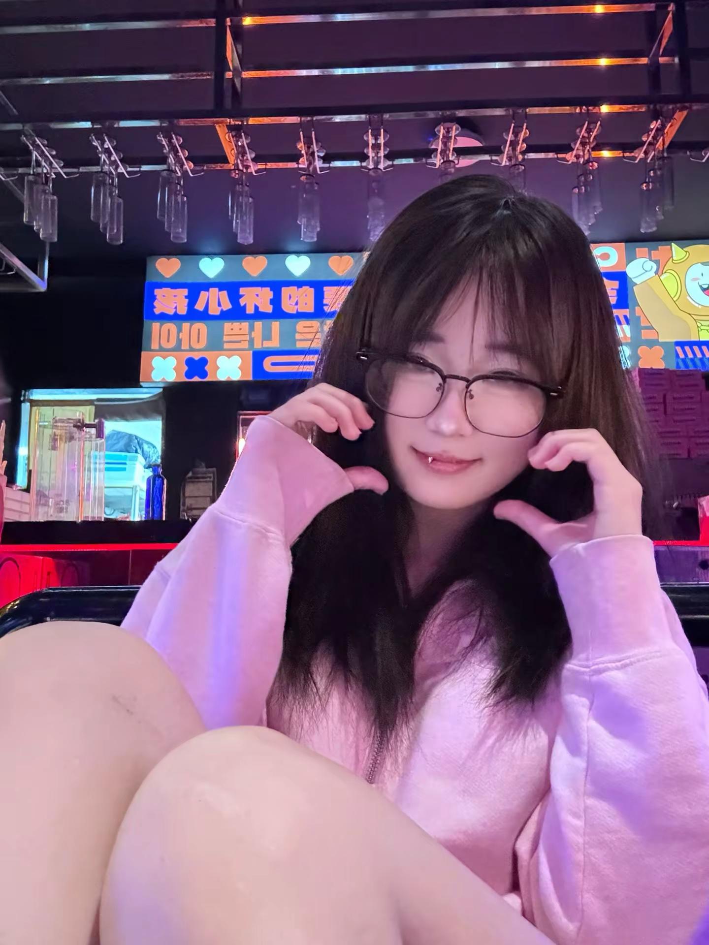 <p>前女友系列 <!--{img:0}--></p><img src...