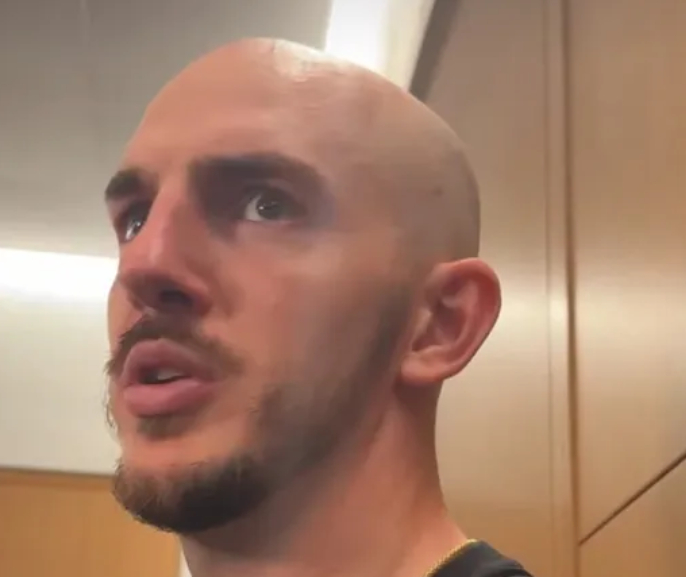卡鲁索：我们的对决可能都会持续一段时间，我们要变得更好   今天NBA...