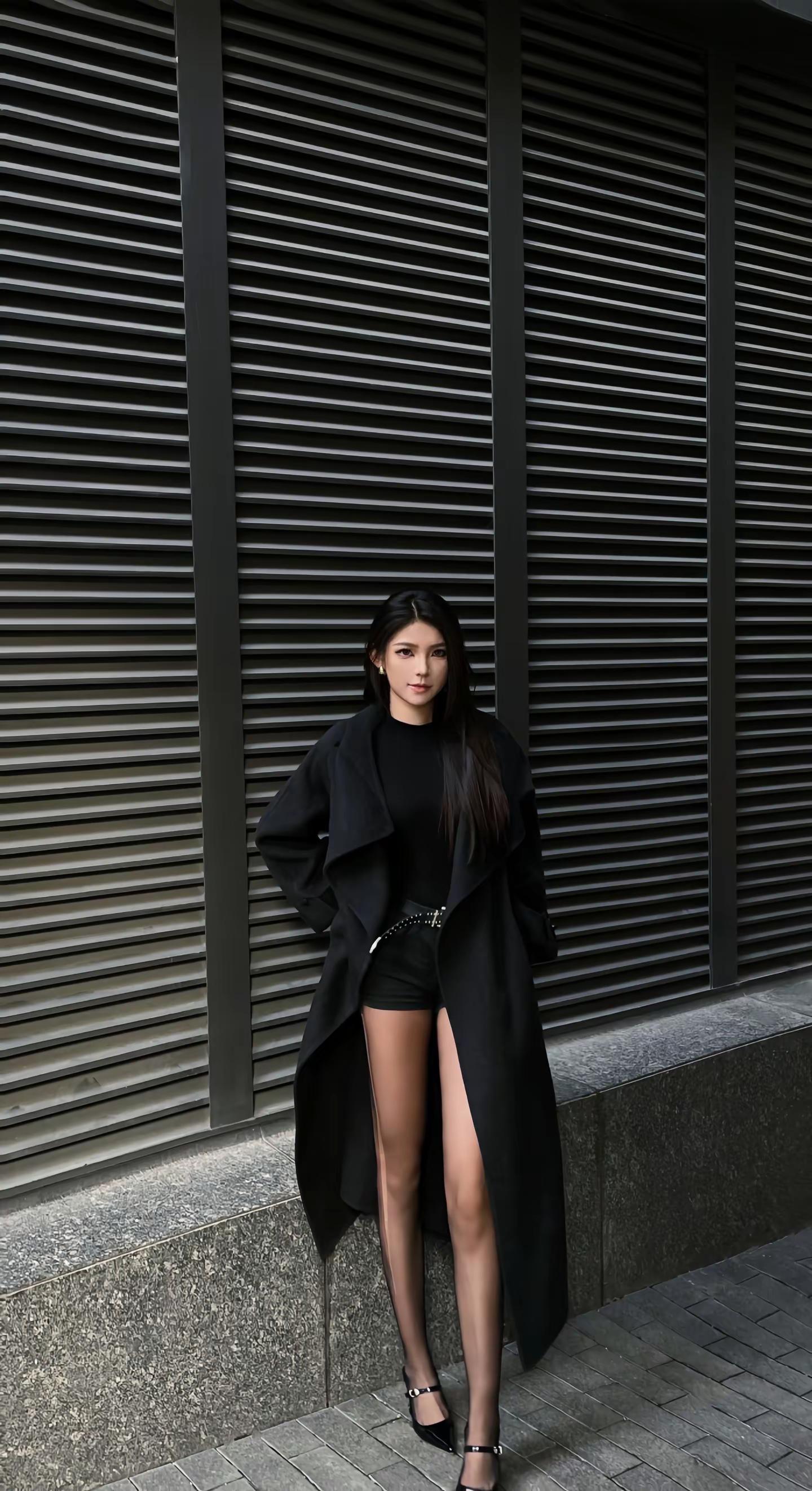 不用担心我的生活  我太爱自己  所以到哪里  我都不会难过