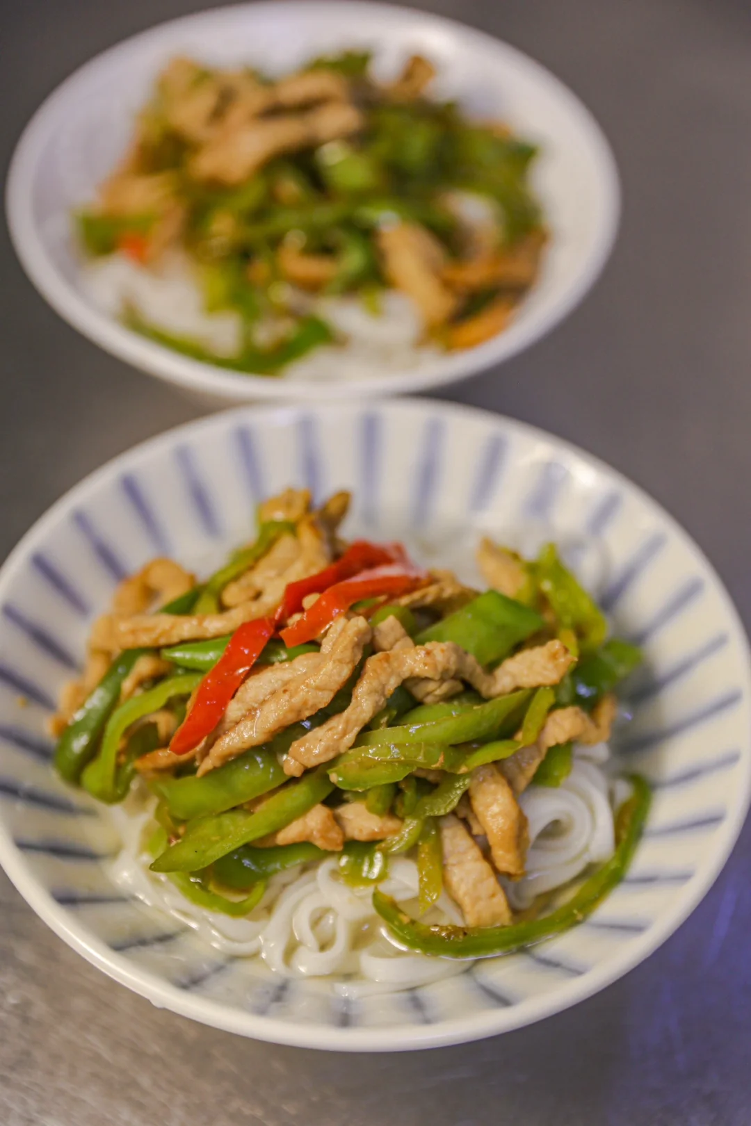 坚持做1000种面不重样（246）青椒肉丝面