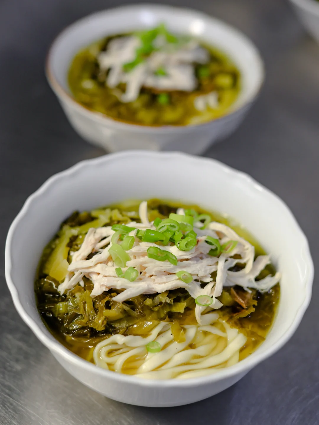 坚持做100种面不重样（39）鸡丝酸菜面