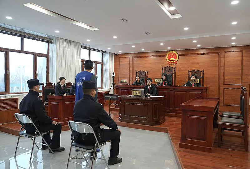 巨贪死刑你怎么看 看到杨有林这个涉案超22亿、横跨三十年贪腐的巨贪被判死刑的消息，真的觉得大快人心，完全是民心所向。
他从1993年到2023年辗转十余个手握实权的岗位，把土地出让、工程发包的权力全变成敛财工具，不仅受贿22.14亿，还叠加了贪污、行贿、洗钱等六项罪名，哪怕当庭认罪、有立功情节也没换