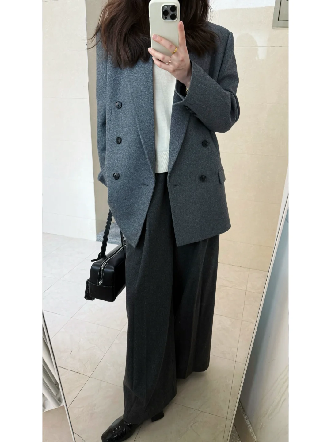 灰色系通勤outfits