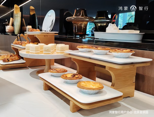 🏵鸿蒙智行 三车齐聚 再启新程✅智界R7焕新｜23.98万元起售✅智界RX上市｜25.98万元起售✅享界V8开启预订｜预售价32.98万元🎉展车均已到店 欢迎莅临品鉴✨更有购车专案和权益等您尊享#