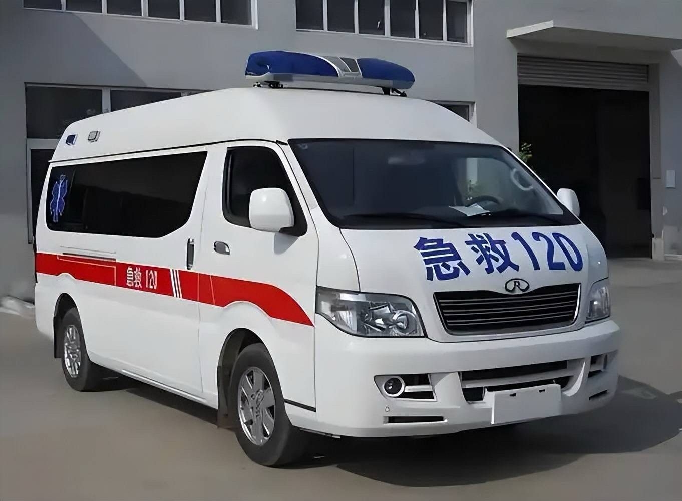 救人反遭索赔46万，这次判决给所有好人撑了腰

这事搁谁身上都得寒心，救人反倒成了被告，还被要46万赔偿。

第一，普通人不是急救专业人员，掐人中是突发险情下的本能善意处置，拿教科书级别的操作要求路人，完全是脱离现实的苛责。

第二，商家的安全保障义务是有明确边界的，不可能预知顾客体内潜藏的脑动脉瘤