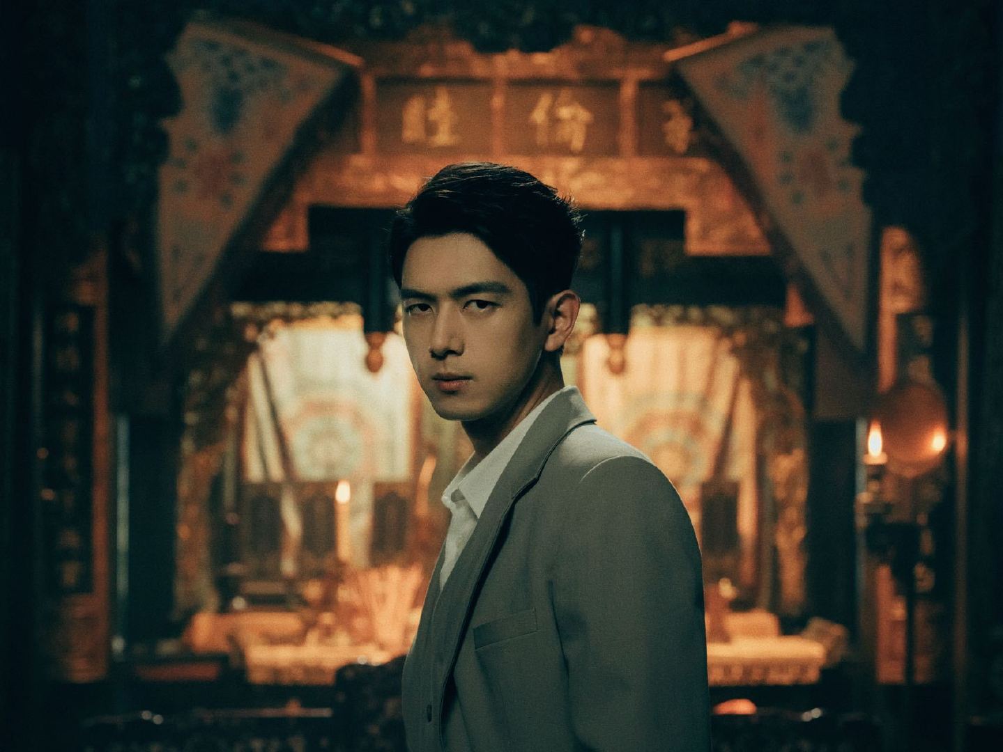 #李现新剧24集双平台143个广#
硬数据见证李现的招商能力！《我不是大师》24集双平台合计143个广，在民国悬疑题材赛道也能依旧交出这份亮眼的招商答卷，由此可见李现扛招商的能力，完全“招商锦鲤”来的！ ​