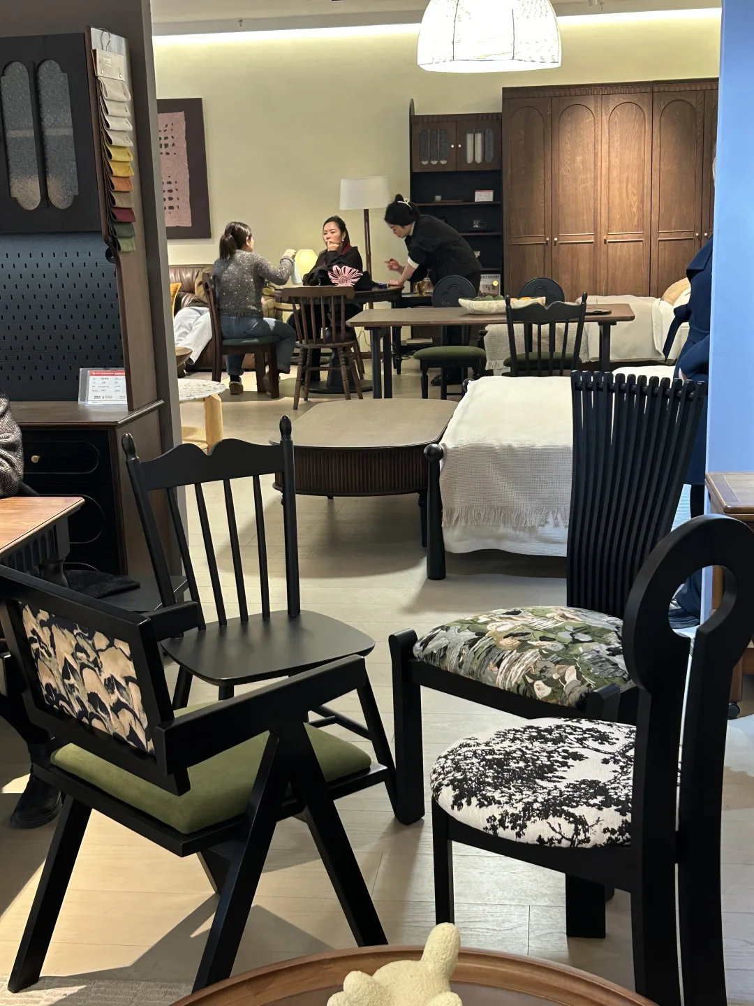 逛椅子逛晕了，缺氧了