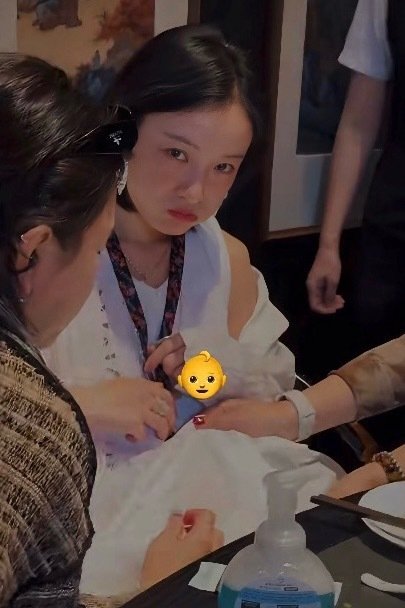 今天假期最后一天了，我宝你什么时候考科目三？什么时候进组？什么时候抬作品？什么时候话剧开票？什么时候再见面？1/88根头丝的妈粉很想你！[泪][泪奔][苦涩]​