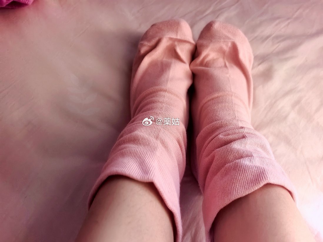 人上岁数了，身体一点都不能受拿把，连袜子都得穿宽松的。[哈哈][哈哈]记录生活碎碎念 ​​​