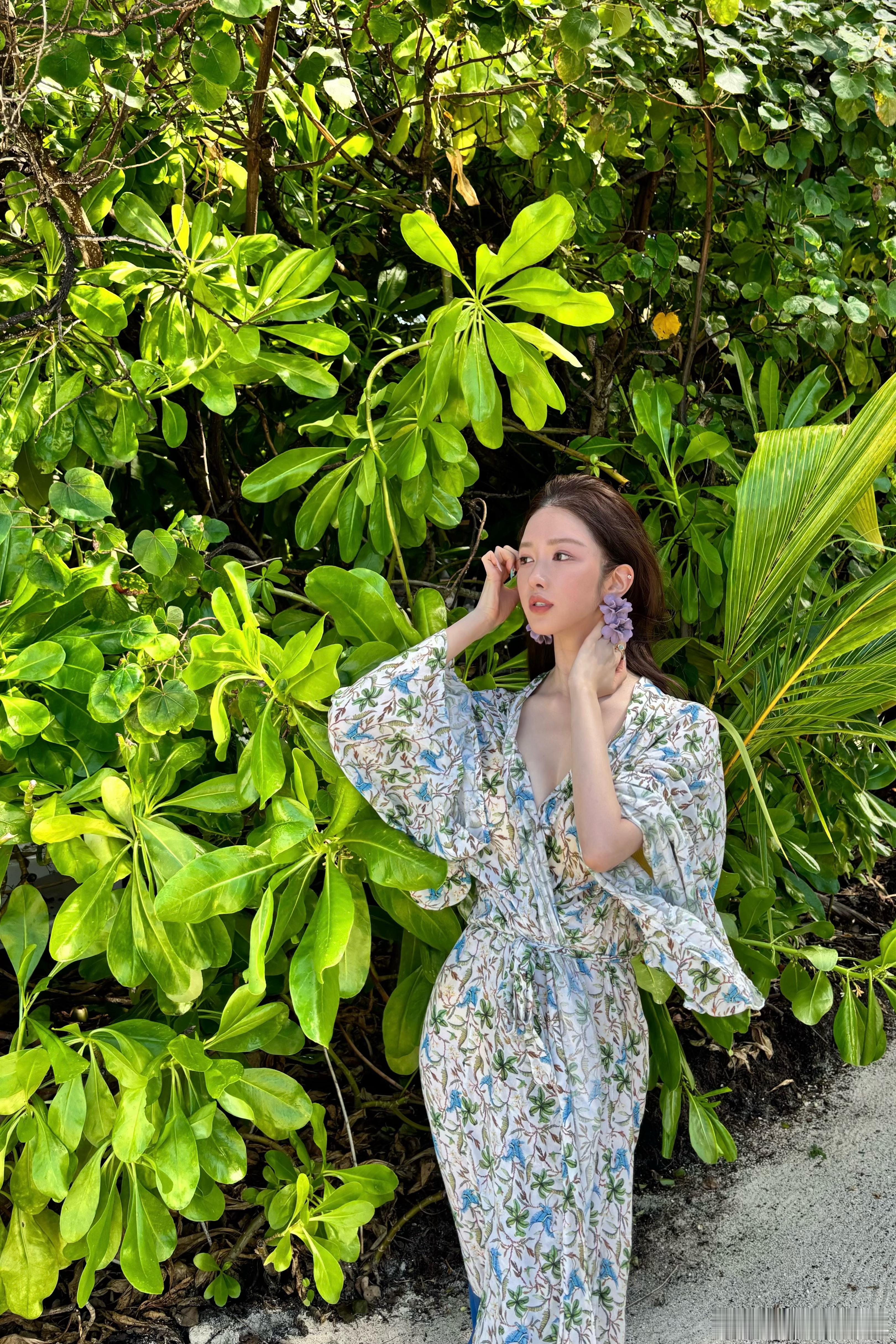 再也没经历过比这次旅游更波折的了。最近马尔代夫爆雷，我们酒店订单在飞机起飞前3h被取消了……

重新花大价钱订了酒店，机票延迟导致转机衔接不上
重新又买了第二程机票，登机时狗蛋儿护照被卡[裂开]
马尔代夫要求30天护照效期，狗蛋59天
这个航司咬定60天，狗蛋起飞失败。

狗蛋一怒之下怒了一下， ​