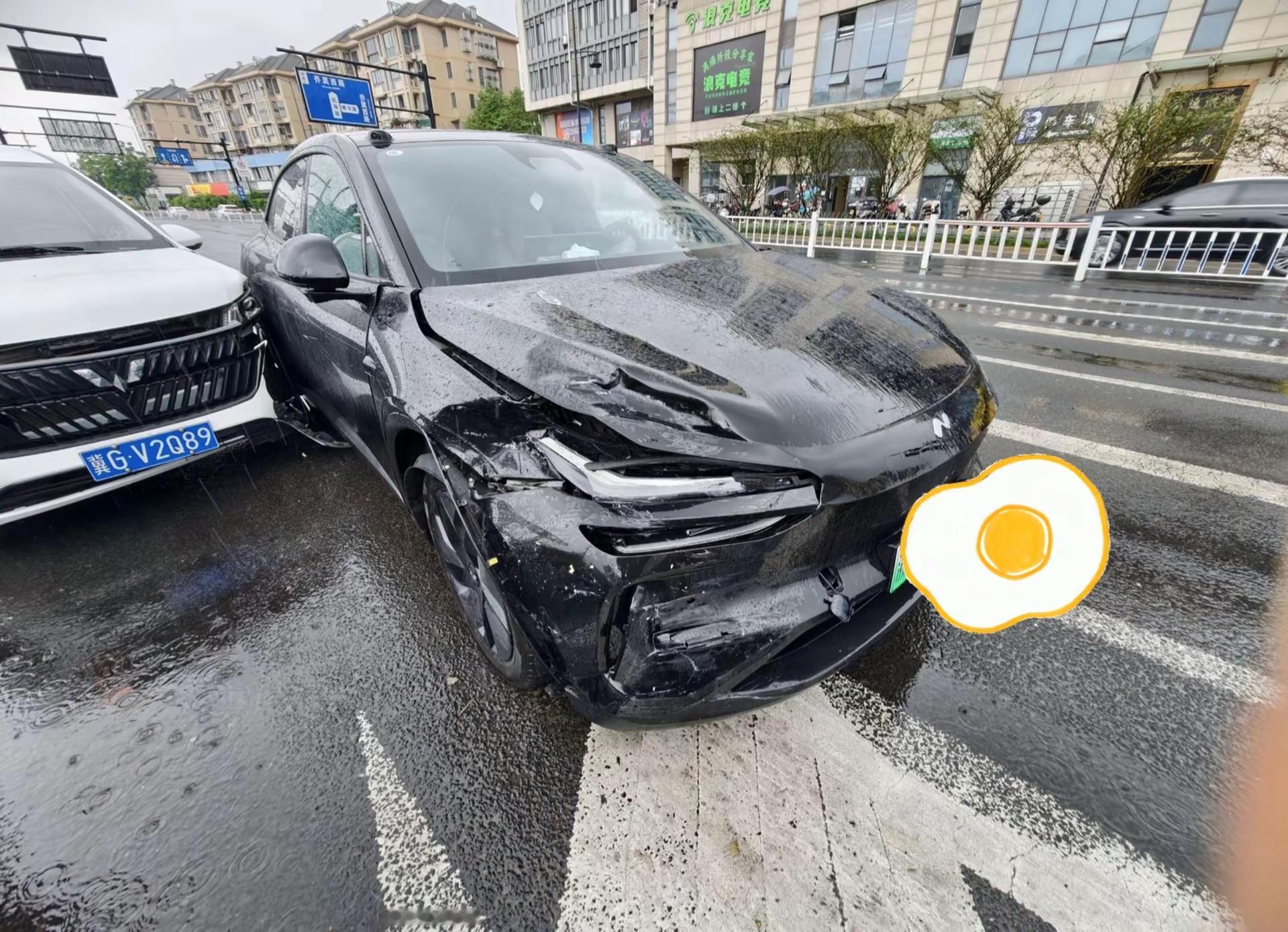 😭😭😭再也不抢了，直接全责了😭😭心疼死了，这得修多少啊？蔚来乐道 乐道l90 乐道l60 乐道