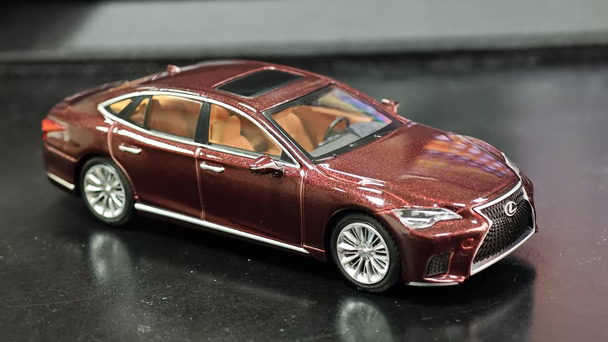 麦思迪 1/64 雷克萨斯LS500h 酒红