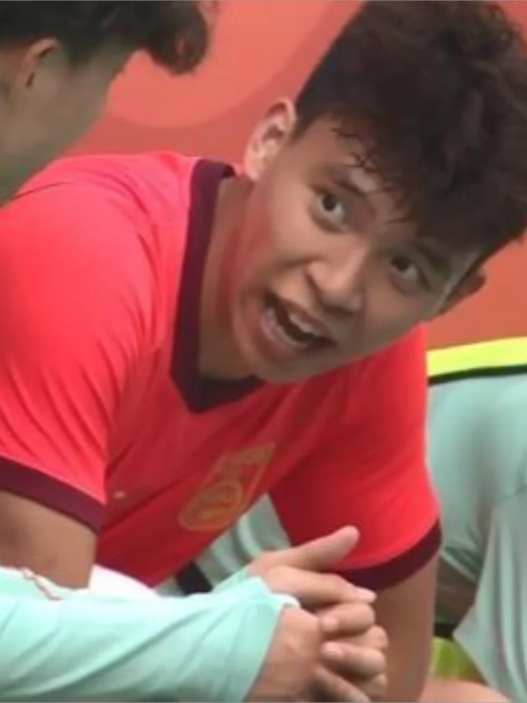 虎狼之词😂王钰栋要在房间给老蒯调状态