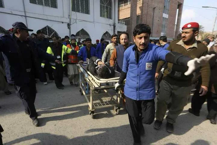 载有爆炸物车辆袭击巴基斯坦清真寺，至少21人遇难
亚太日报 胡宁宥
巴基斯坦西北
