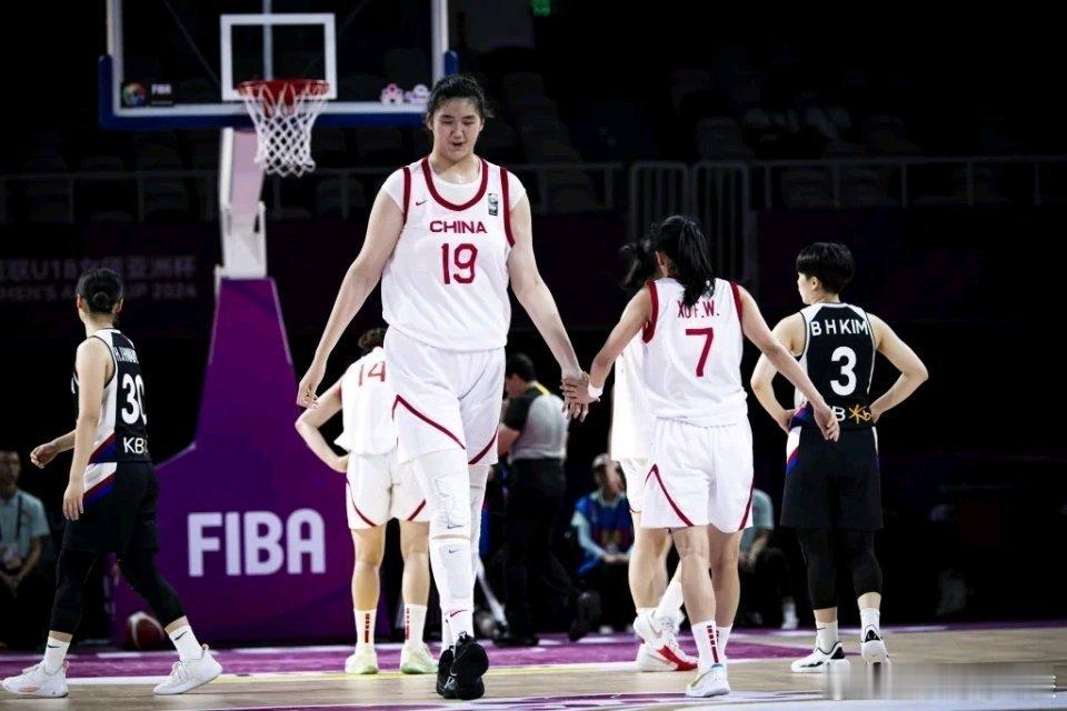 中国女篮 北京时间6月29日，2024年FIBAU18女篮亚洲杯半决赛...