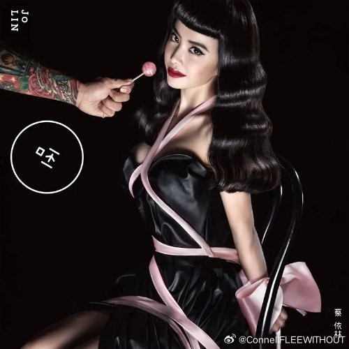 蔡依林/安室奈美恵 (あむろ なみえ)《I'm Not Yours》
已经跳起来了，假期我来了 ​