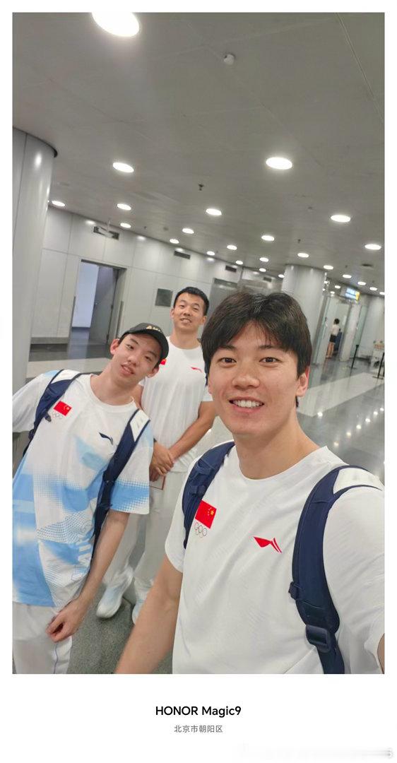 #荣耀Magic9 系列陪伴汪顺第五次出征亚运，记录每一次拼搏，也见证每一刻荣耀。

#汪顺出征亚运的黄是金牌色 ​