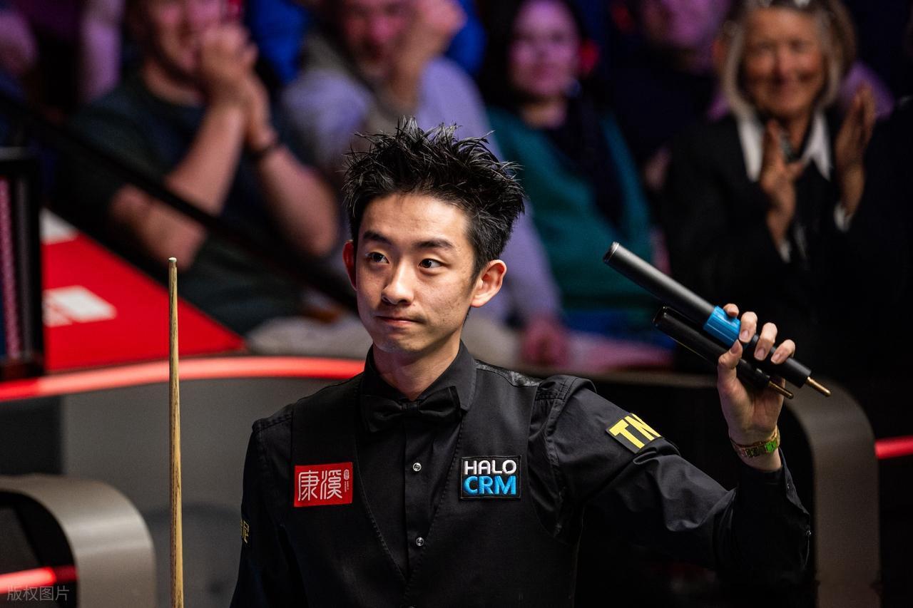 🔥一波六连鞭！世界第二惨遭1‑6横扫，中国选手提前包揽冠亚军#随着特鲁姆普1‑6，斯诺克深圳公开赛决赛2席诞生：2名中国选手在列#

斯诺克深圳公开赛半决赛上演震撼对局，吴宜泽对阵特鲁姆普，在丢掉首局之后，直接轰出六局连胜，大比分6‑1逆转击败世界第二特鲁姆普，强势闯进决赛￼￼￼。另一场半 ​