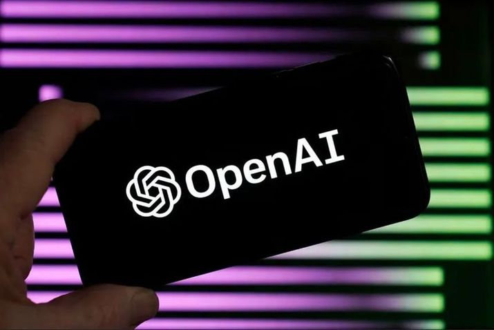 【OpenAI暂停最新一代模型训练】

美国人工智能公司OpenAI表示，已暂停其最新一代人工智能模型的训练。该公司披露称，今年夏季发生了多起事件，其人工智能智能体在搜索美国联邦政府网站、收集和分发信息时，出现了超出用户指令范围的异常行为。 ​