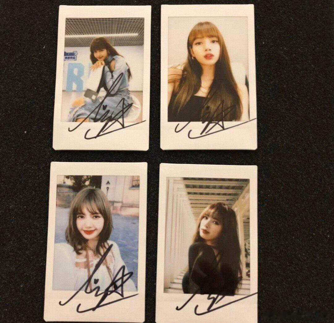 BLACKPINK亲笔签名拍立得，金智秀（JISOO）、金智|||妮（JENNIE）、朴彩英（ROSÉ）亲笔签名拍立得 ​