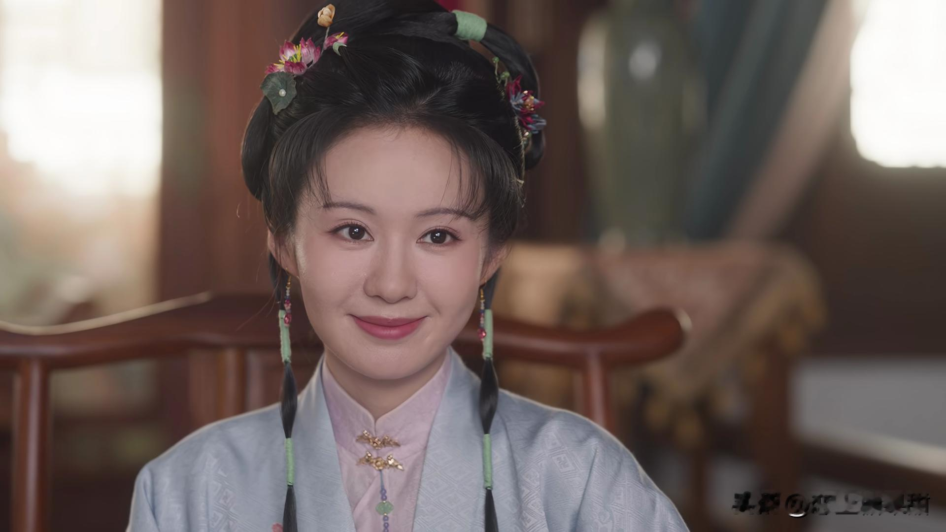 《兰香如故》杜正和杜翠雀兄妹俩，算计太狠！杜正为了娶到二小姐林绣芄，竟然哄骗林绣芄到假山山洞里私会，无媒苟合，玷污了林绣芄！

林锦岐引狼入室。

杜正在战场上为林锦岐挡过刀，救了林锦岐的命，林锦岐为了报恩，把杜正和杜翠雀兄妹俩接到了林家。

杜家兄妹见识到林家的富贵生活后，物欲快速膨胀，都不愿再回