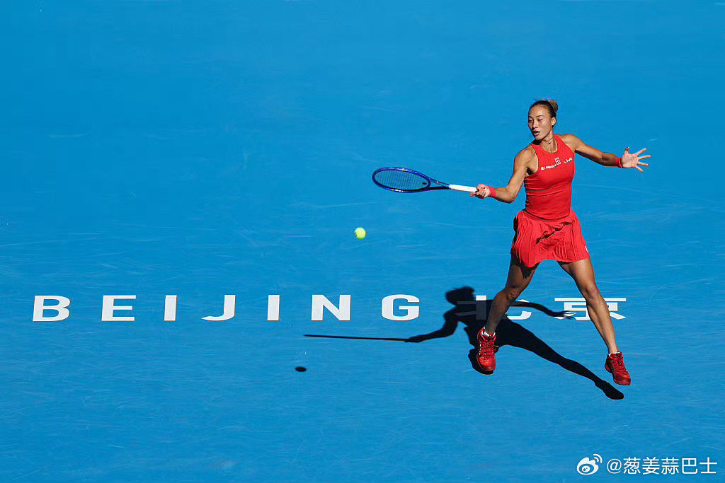 🎾中网第一轮 郑钦文7-6（6）/4-6/6-2 施晗
恭喜第一轮过关[拳头]
下轮🆚卡琳斯卡娅
每次的德比都不好打 但总归是赢了😮‍💨
.#郑钦文连续三年中网开门红# 
.#郑钦文三盘险胜施晗# 
.#郑钦文2比1施晗# 
.#郑钦文[超话]# ​