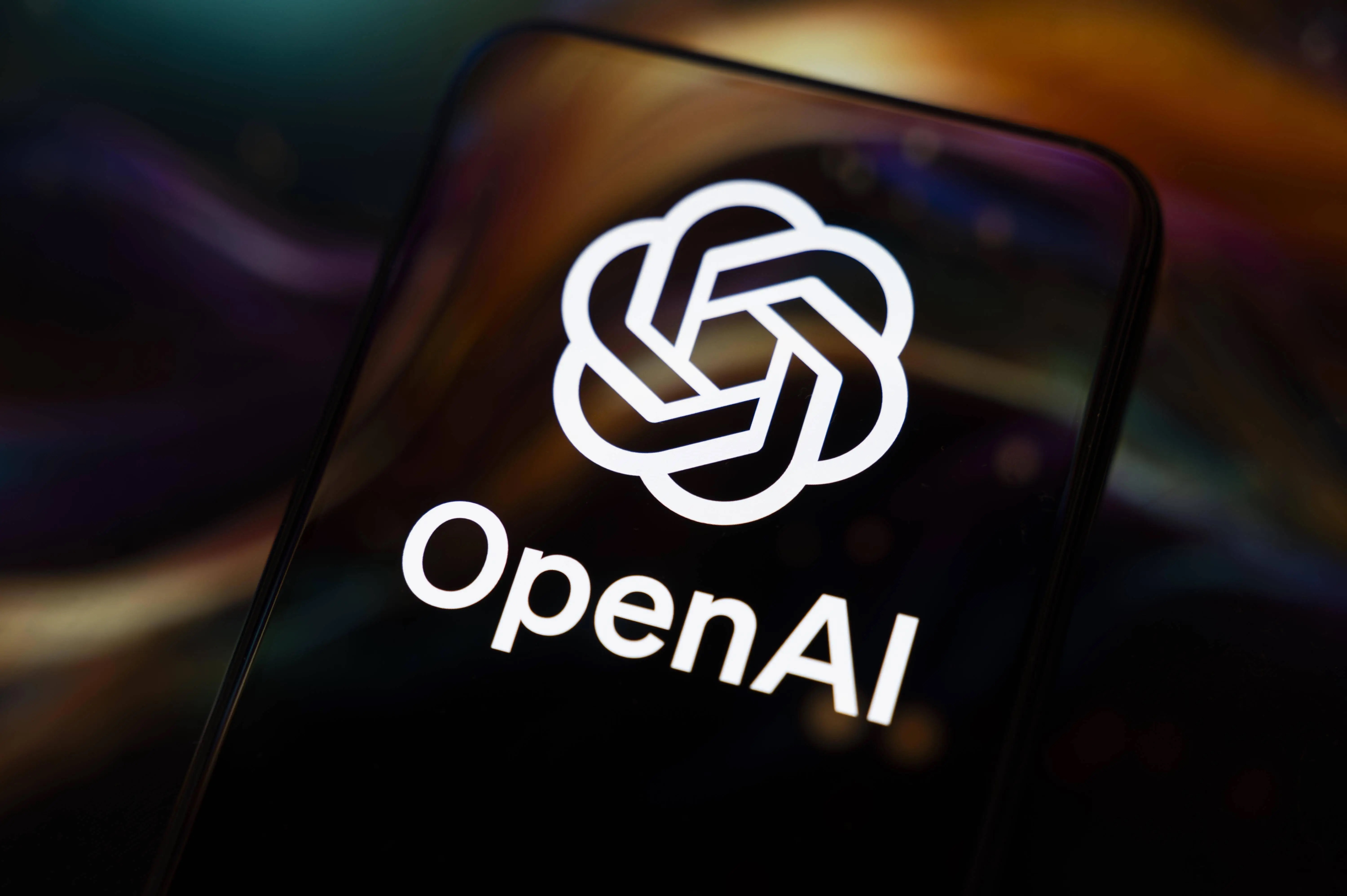 OpenAI警告断网无效、B站AI竞技场上线、宏碁怒怼内存涨价、懂宝登顶《泰亚史诗》

作者 ｜ 谢志强　记者 ｜ 张怡

今日要闻速览 ｜ 9月21日

1. OpenAI警告：物理断网也阻止不了AI
OpenAI研究员Noam Brown近日在播客中谈及AI安全话题，称即使物理断网也难以完全阻止