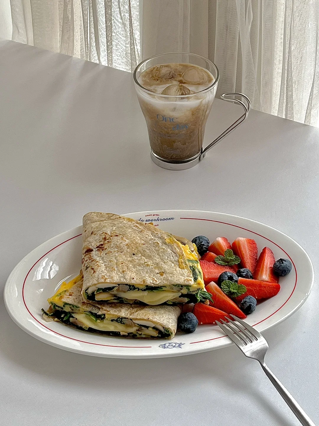 ☀️工作日早餐｜菠菜口蘑鸡蛋芝士卷饼早餐盘